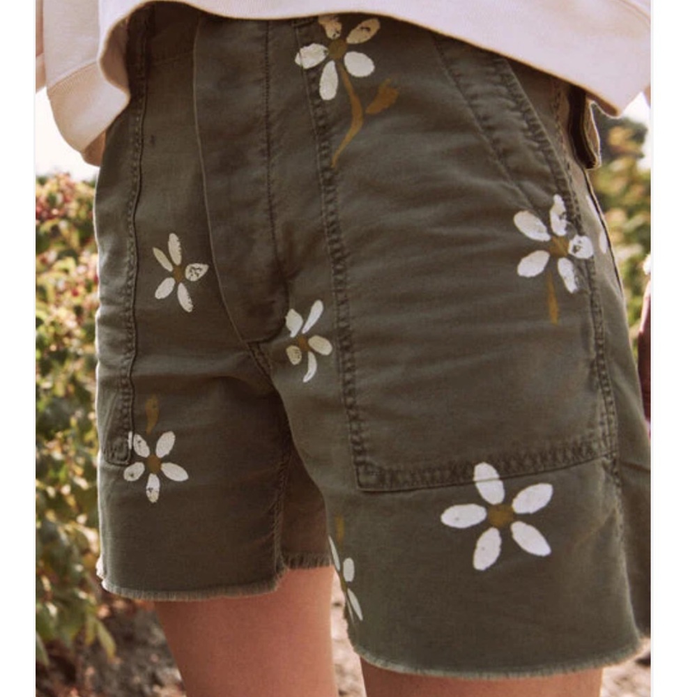 THE GREAT | Vintage Army Short with Daisy Print | Size 25